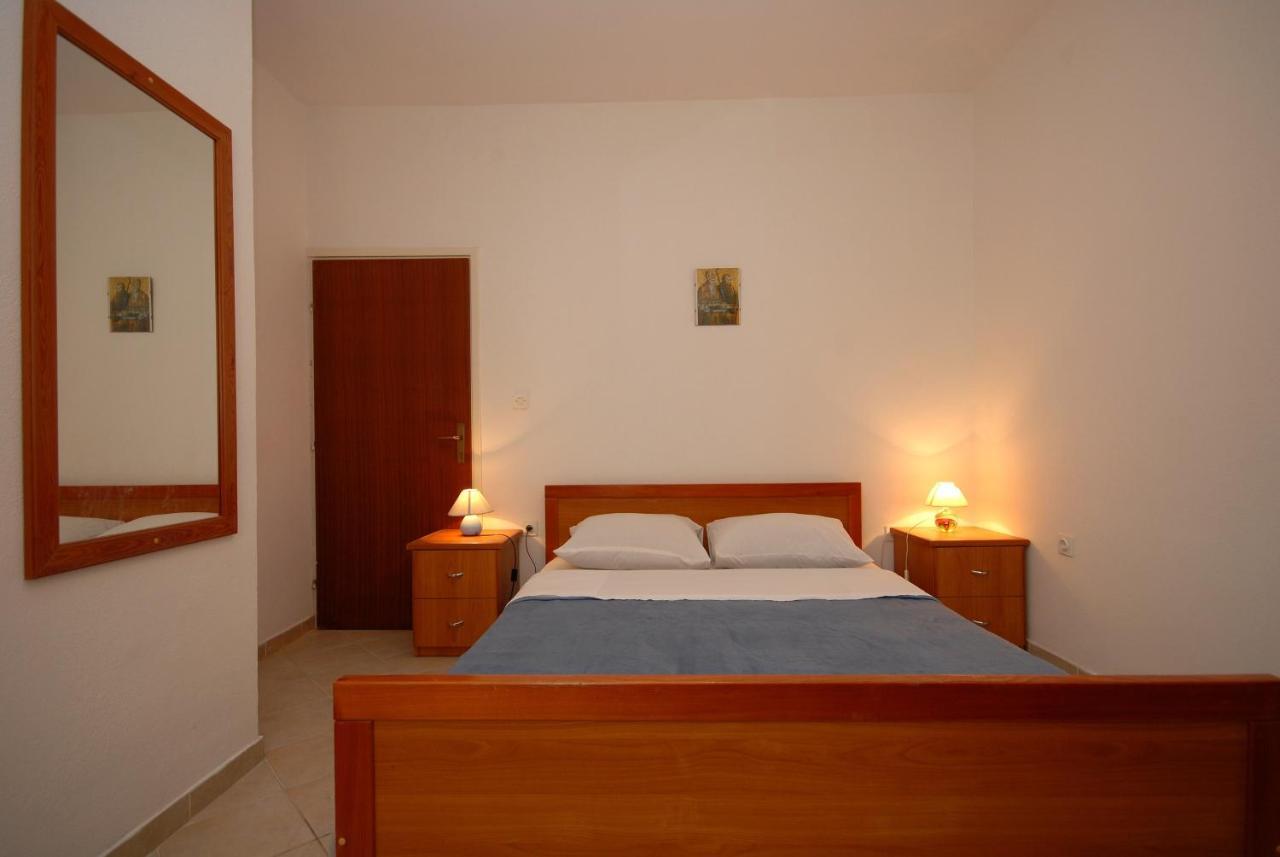Apartments And Rooms With A Swimming Pool Kali, Ugljan - 14083 Luaran gambar