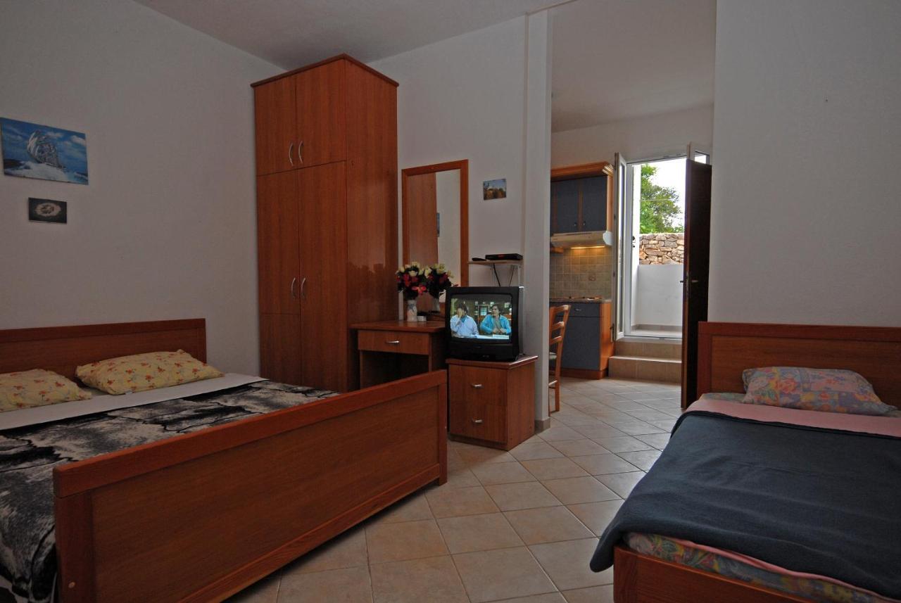 Apartments And Rooms With A Swimming Pool Kali, Ugljan - 14083 Luaran gambar