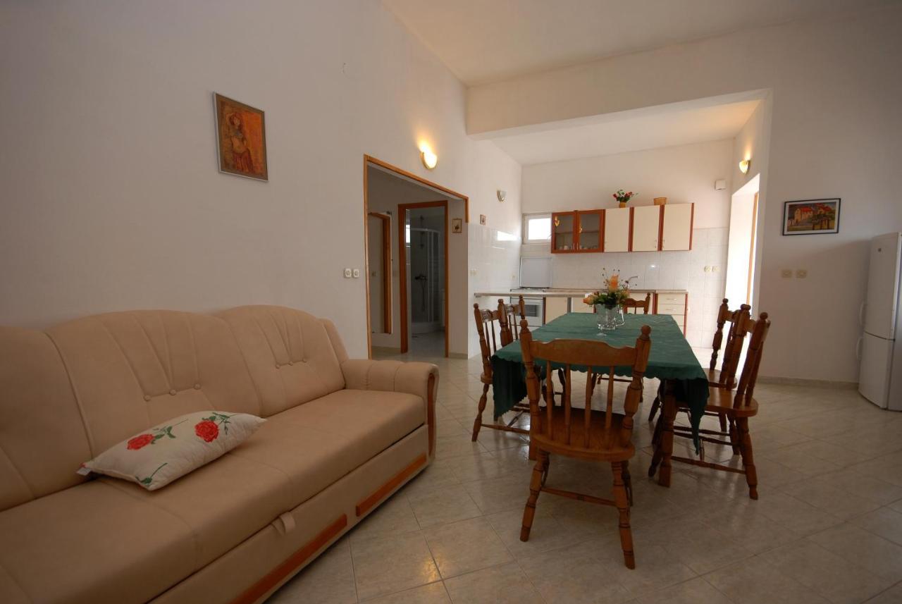 Apartments And Rooms With A Swimming Pool Kali, Ugljan - 14083 Luaran gambar