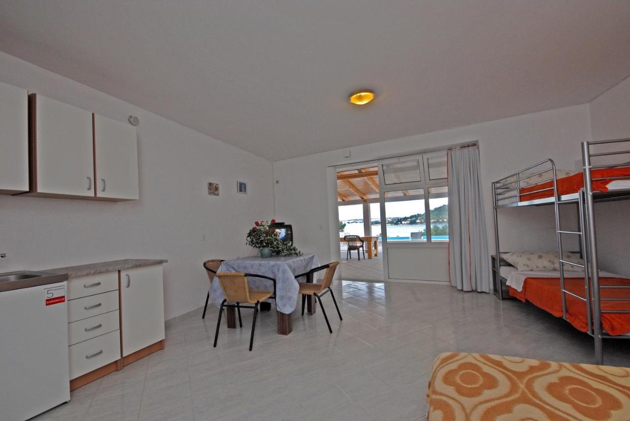 Apartments And Rooms With A Swimming Pool Kali, Ugljan - 14083 Luaran gambar