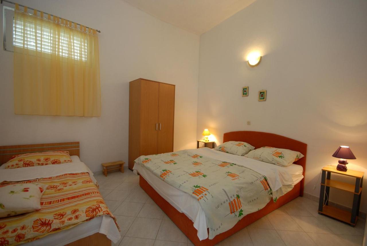 Apartments And Rooms With A Swimming Pool Kali, Ugljan - 14083 Luaran gambar