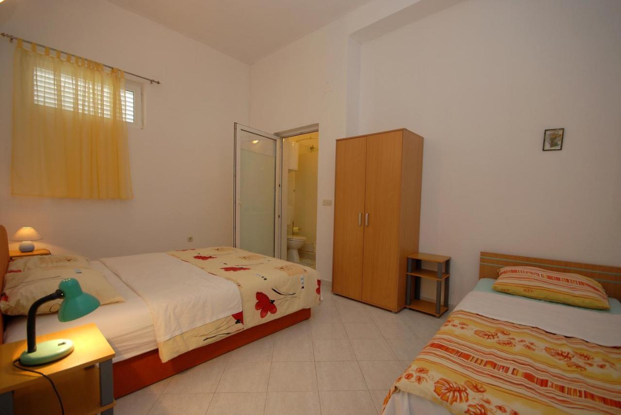 Apartments And Rooms With A Swimming Pool Kali, Ugljan - 14083 Luaran gambar